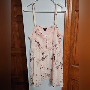 TORRID LIGHT PINK FLORAL TANK TOP - NEW WITH TAGS
